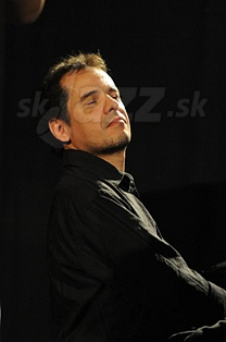  VICTOR PEIXATO  