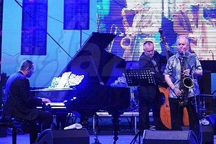  NBS TRIO + SCOTT HAMILTON  