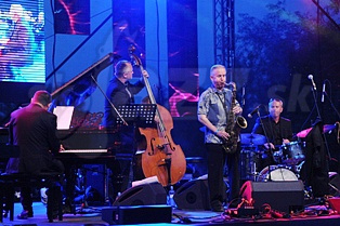  NBS TRIO + SCOTT HAMILTON  