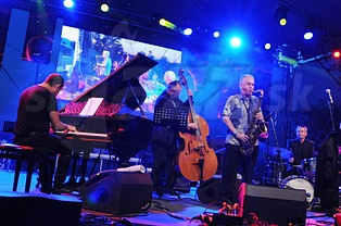  NBS TRIO + SCOTT HAMILTON  