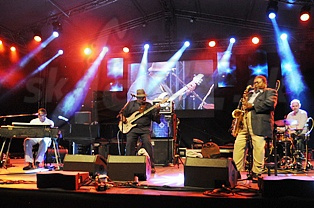  PAUL JACKSON TRIO + PEE WEE  