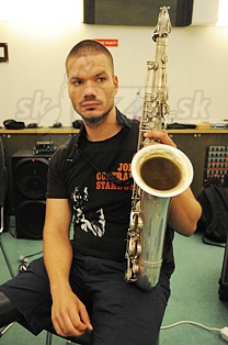  NIKOLAJ NIKITIN  