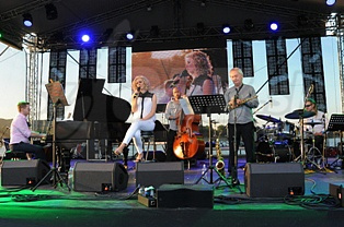  MARTA KRÓL & BAND  