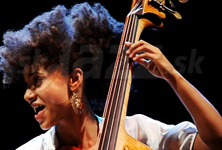  ESPERANZA SPALDING  