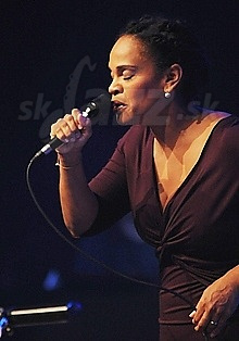  CECILE VERNY  
