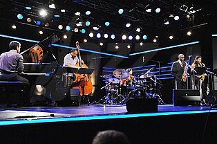  TERRI LYNE CARRINGTON GROUP  