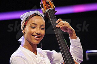  ESPERANZA SPALGING  