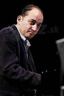  KÁLMÁN OLÁH  