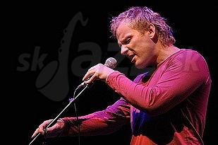  GRZEGORZ KARNAS 