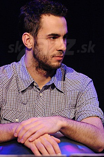  MANU DELAGO  