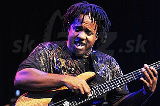  VICTOR WOOTEN  