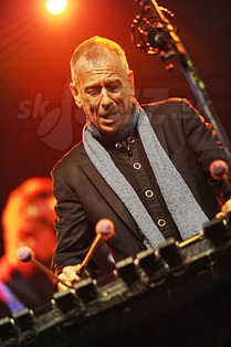 JOE LOCKE  