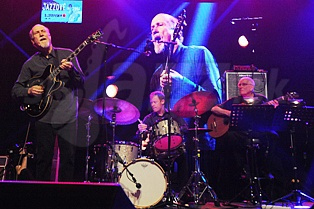 JOHN SCOFIELD TRIO  