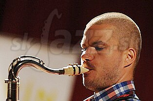  NIKOLAJ NIKITIN  