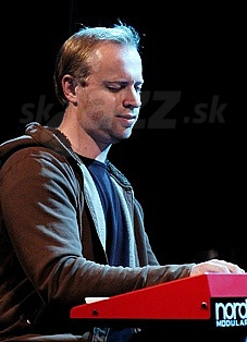  ZSOLT KALTENECKER  
