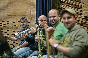  B-SIDE BAND 