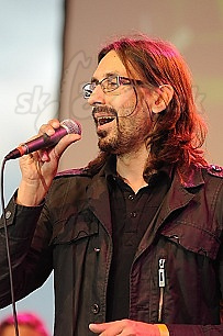  ANDY BELEJ  