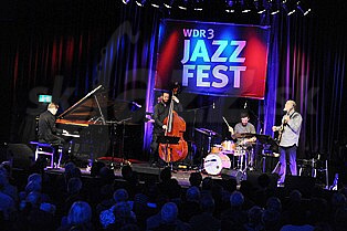  P.HELD TRIO+J.SCOFIELD  