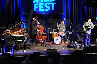  P.HELD TRIO+J.SCOFIELD  