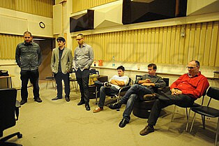  POČÚVANIE TAKEOV  