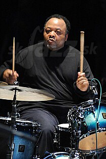  JEFF TAIN WATTS  
