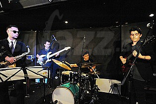  ANDREAS VARADY TRIO+RADOVAN  