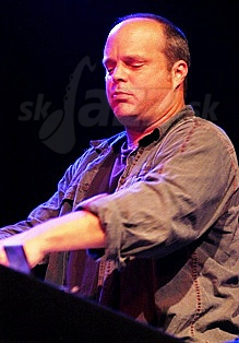  JOHN MEDESKI  
