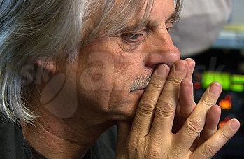  MANFRED EICHER 