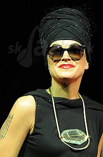  MELODY GARDOT  