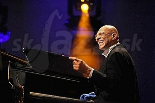  KIRK LIGHTSEY  