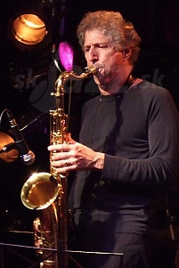  BOB MINTZER 