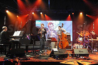  STÉPHANE KERECKI QUARTET  