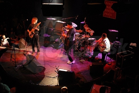  MIKE STERN BAND