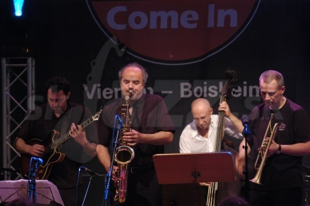 NICOLAS SIMION BAND