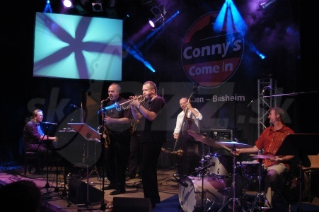 NICOLAS SIMION BAND