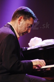 MIKE LeDONNE