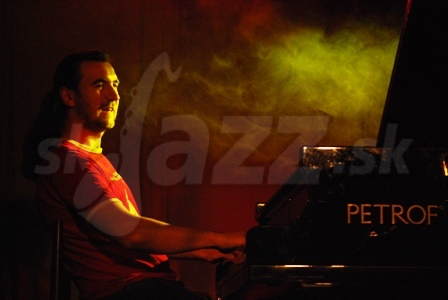  KRZYSZTOF