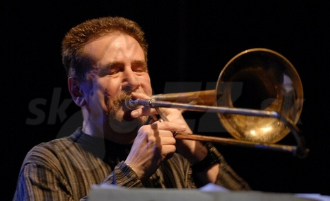 STEVE SWELL