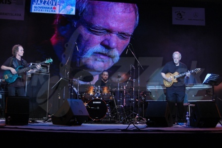  MARK EGAN TRIO
