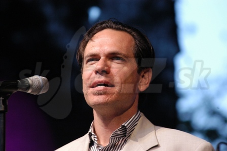 KURT ELLING
