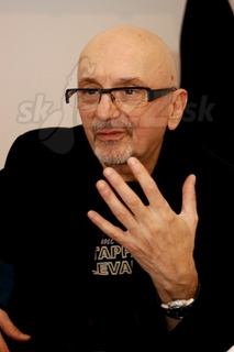 TOMASZ