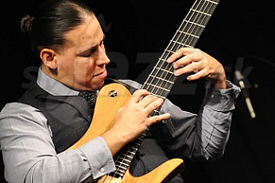  JUAN GARCIA HERREROS  