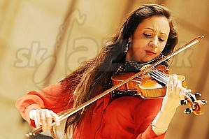  BARBORA BOTOŠOVÁ  