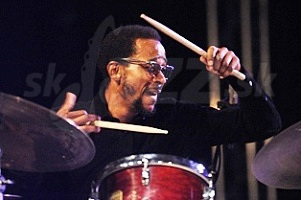  BRIAN BLADE  