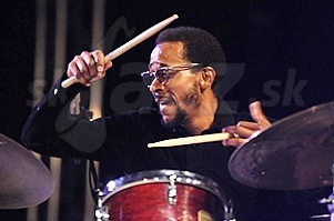  BRIAN BLADE  