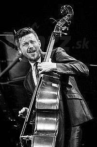  WOJTEK MAZOLEWSKI 