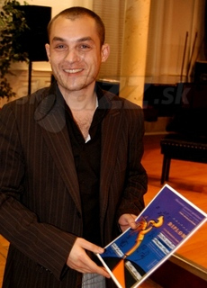 ZOLTÁN KOVÁCS