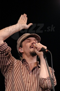  DAN BÁRTA