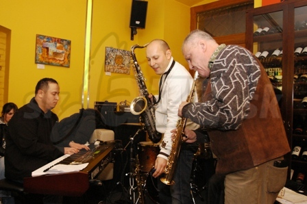  DVAJA SAXOFONISTI