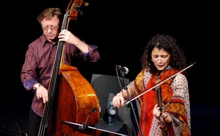 GEORGE MRAZ + IVA BITTOVÁ